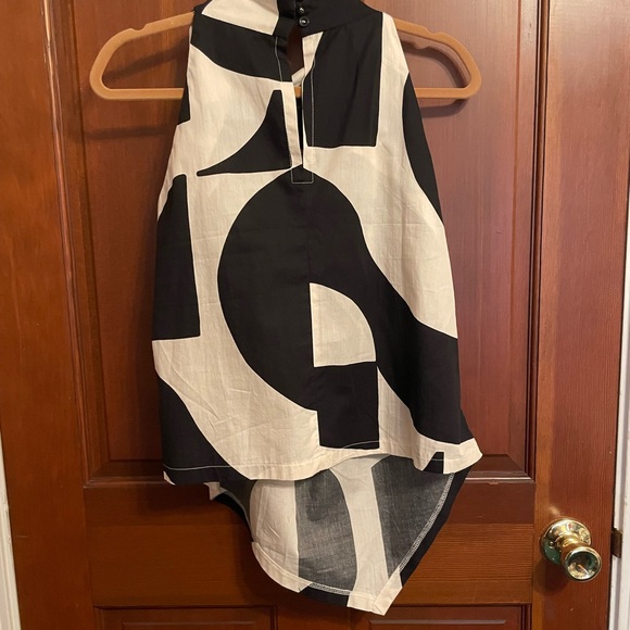 Unique Asymmetrical blouse - Picture 4 of 5